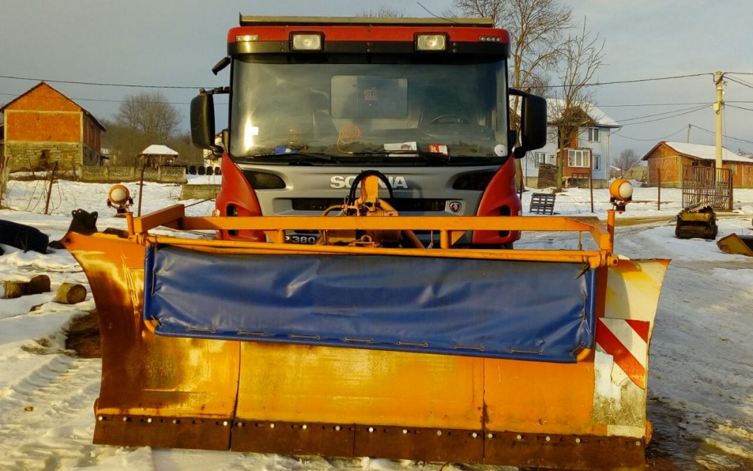 ЈКП „Комуналац“ Кнић ставио у функцију додатну опрему за Зимску службу